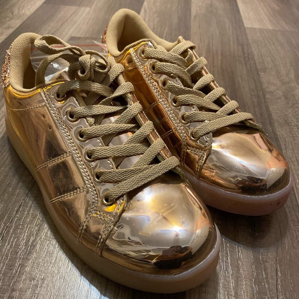 Rose gold/glitter light up shoes size 6.5-7 edm
